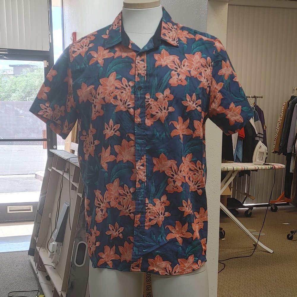 MATIX MENS FLOWERED CASUAL SHIRT SIZE XL
